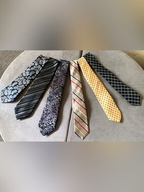 Assorted Men’s Tie (5)
All excellent condition